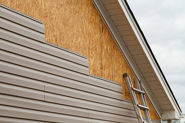 24/7 Emergency Vinyl Siding experts in Norwood, MA